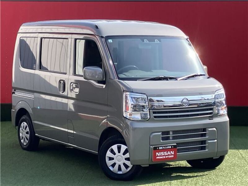 NISSAN CLIPPER VAN