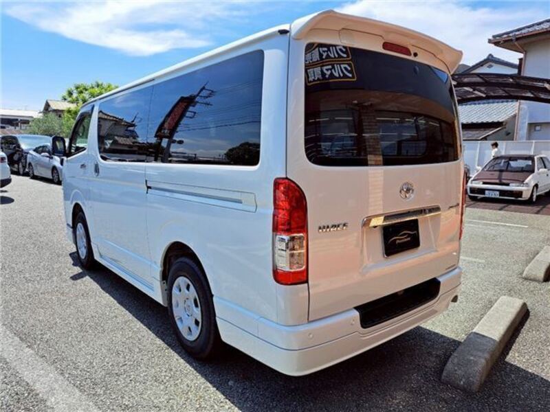 HIACE VAN