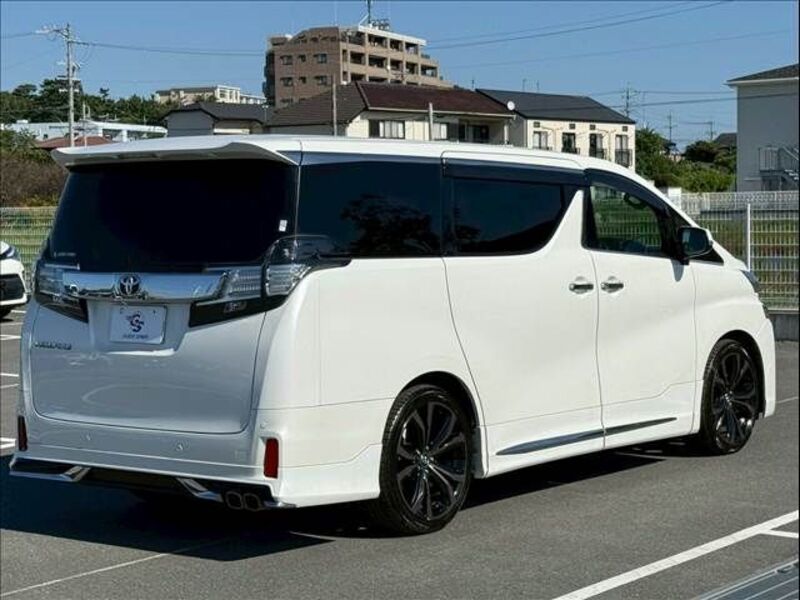 VELLFIRE
