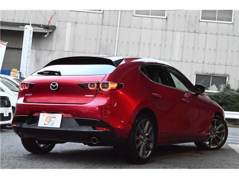 MAZDA3