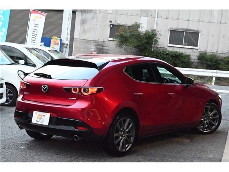 MAZDA3