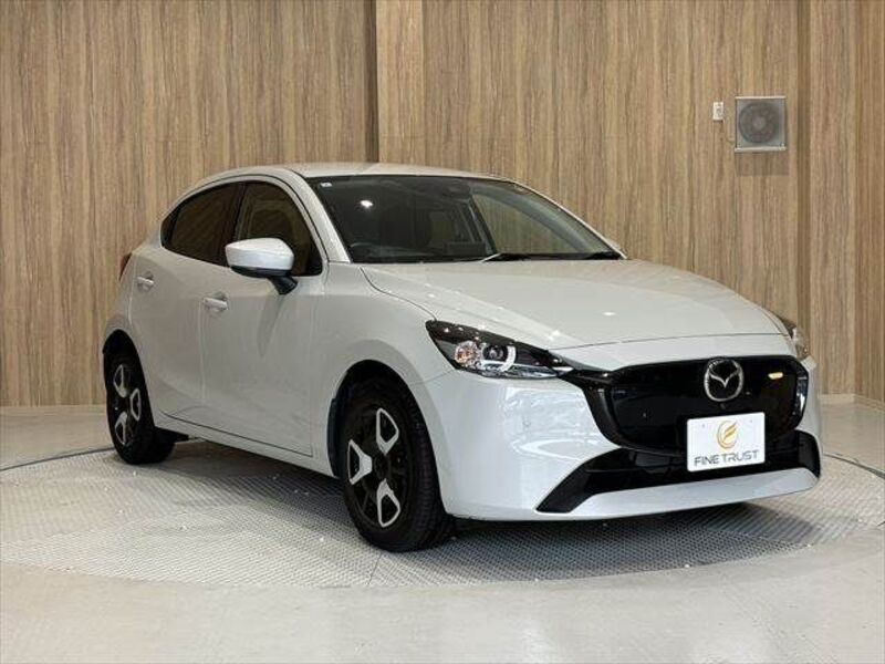 MAZDA2
