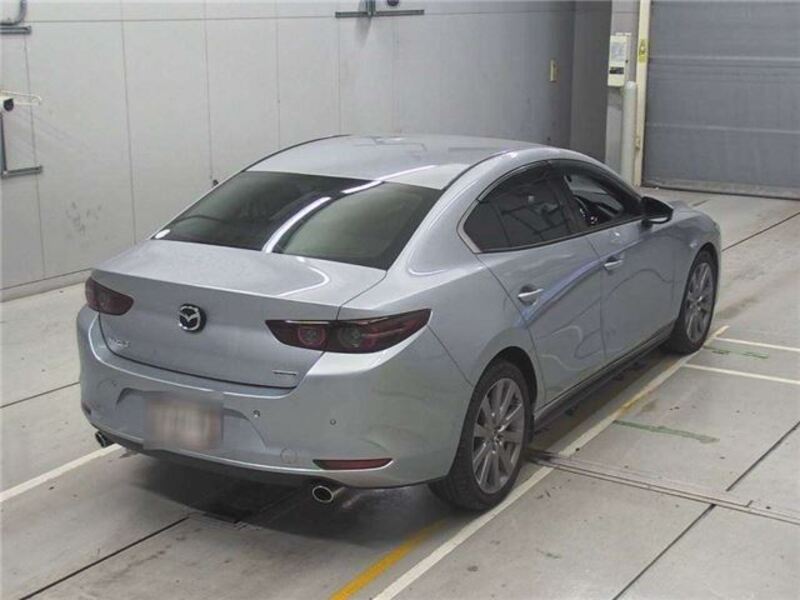 MAZDA3
