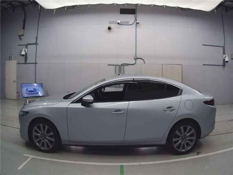 MAZDA3