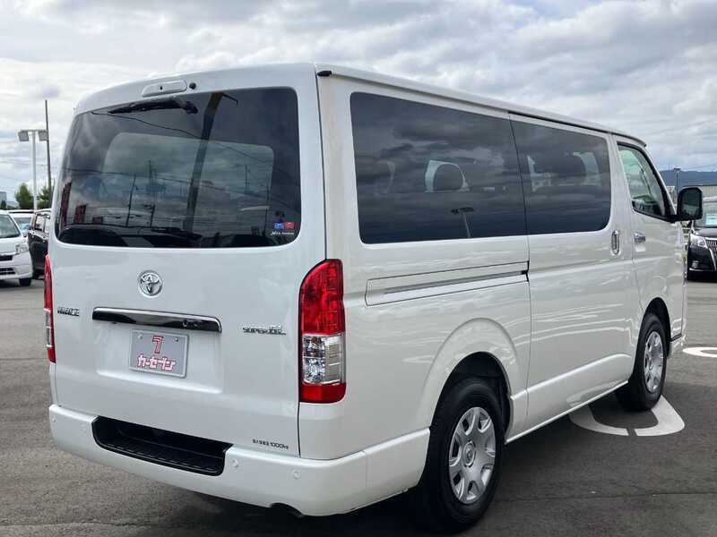 HIACE VAN