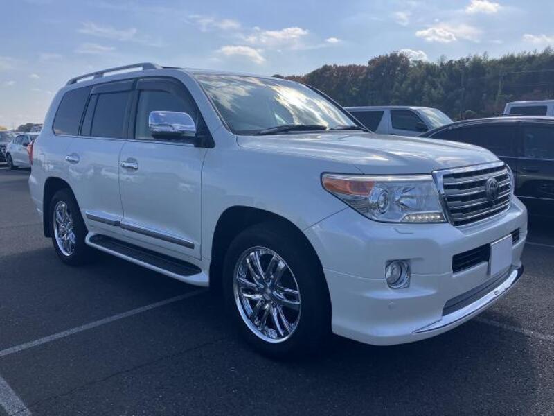 TOYOTA LAND CRUISER