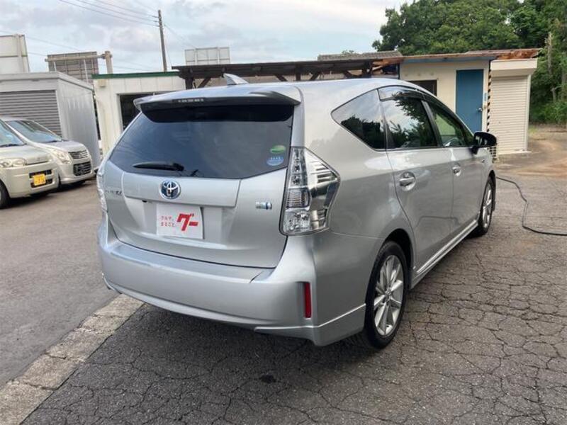 PRIUS ALPHA