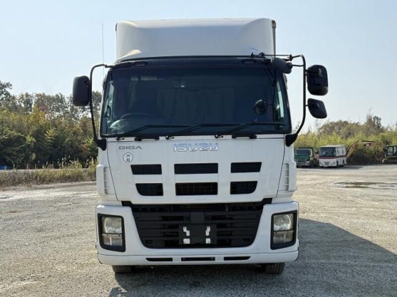 ISUZU GIGA