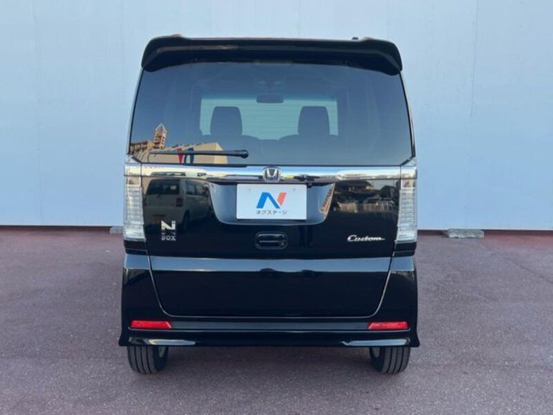 N BOX CUSTOM