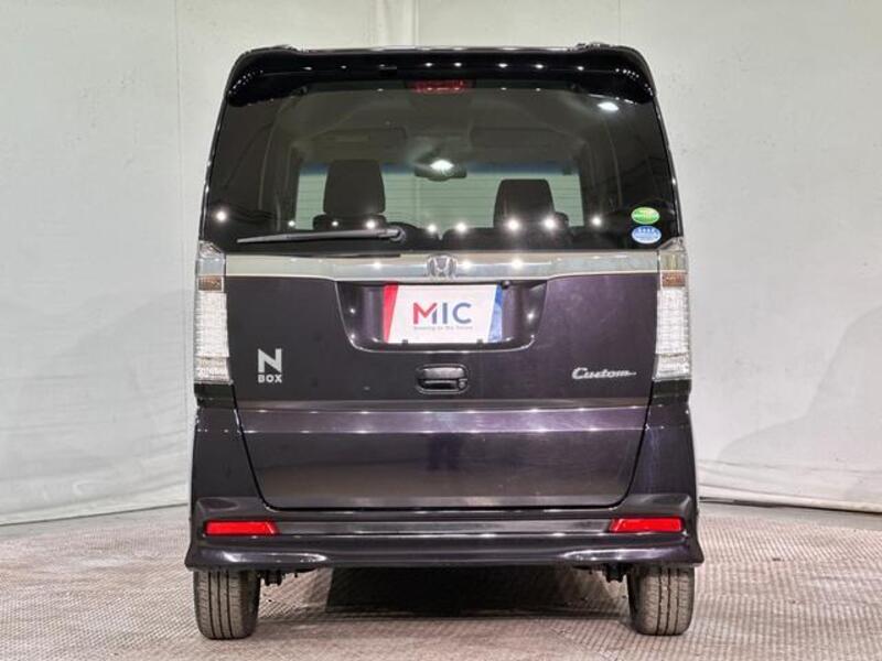 N BOX CUSTOM
