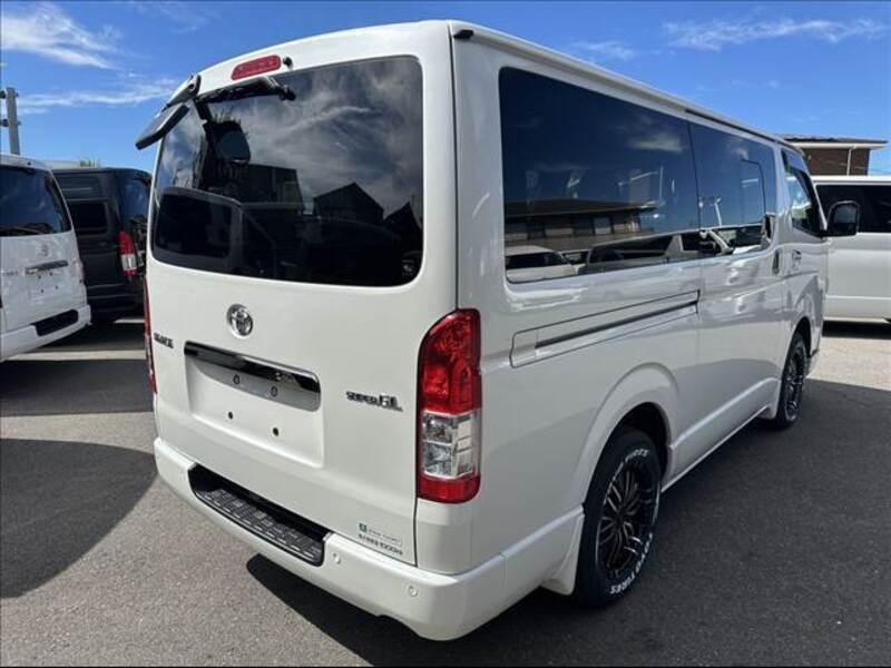 HIACE VAN