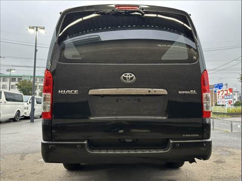 HIACE VAN