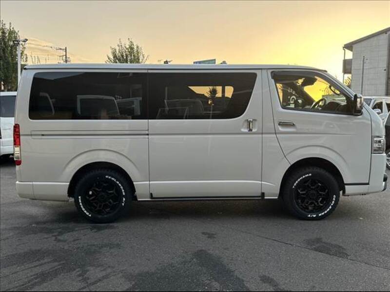 HIACE VAN