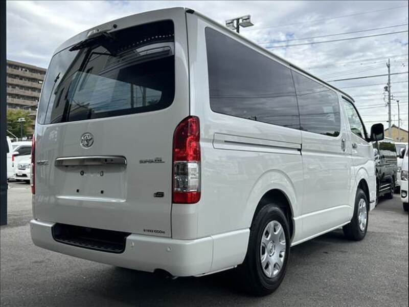 HIACE VAN