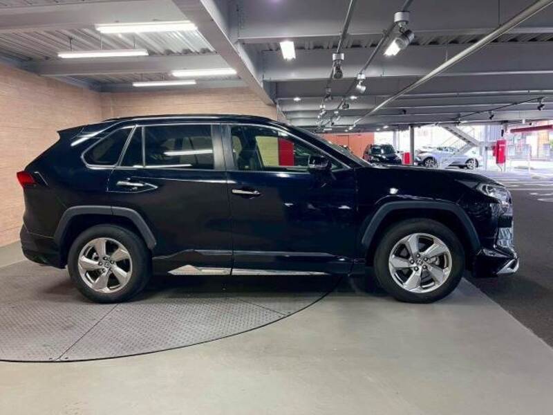 RAV4
