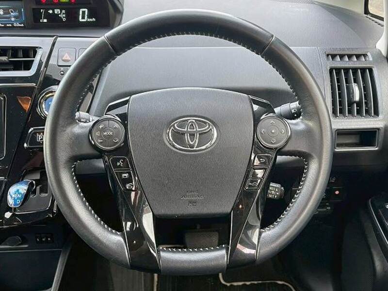 PRIUS ALPHA