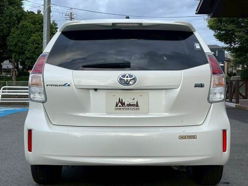 PRIUS ALPHA