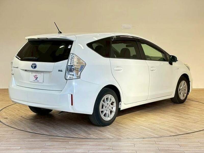PRIUS ALPHA