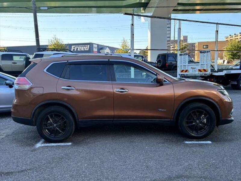 X-TRAIL