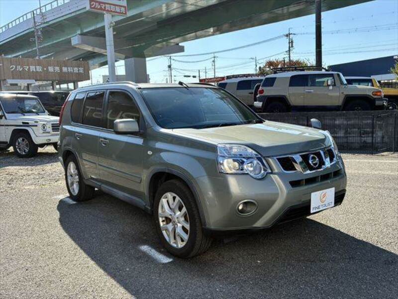 X-TRAIL