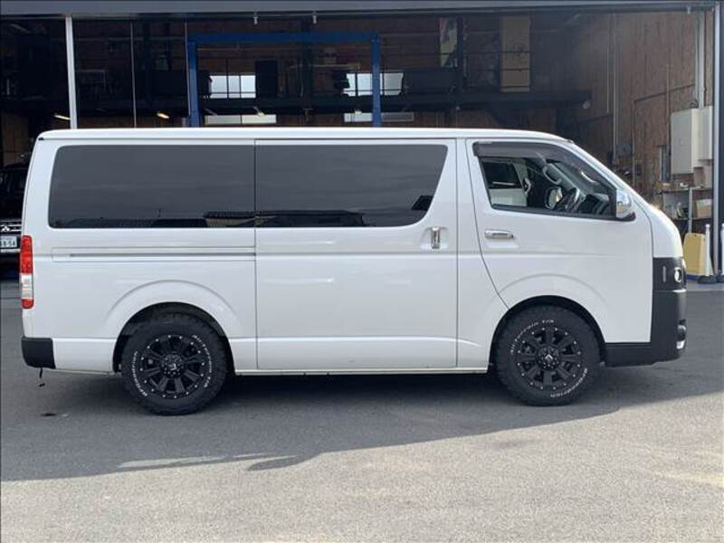 HIACE VAN