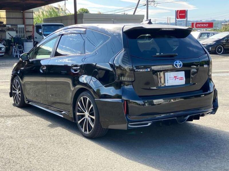 PRIUS ALPHA