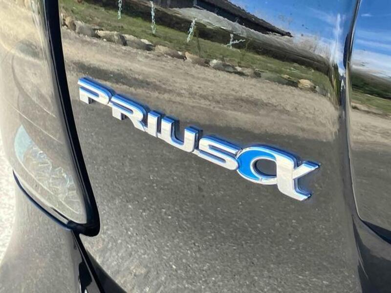 PRIUS ALPHA