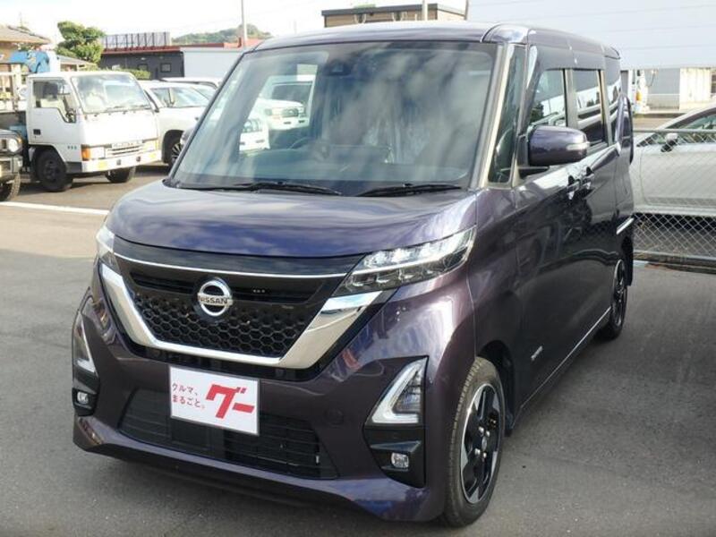 NISSAN ROOX