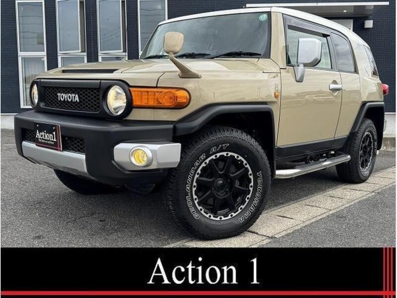 TOYOTA FJ CRUISER