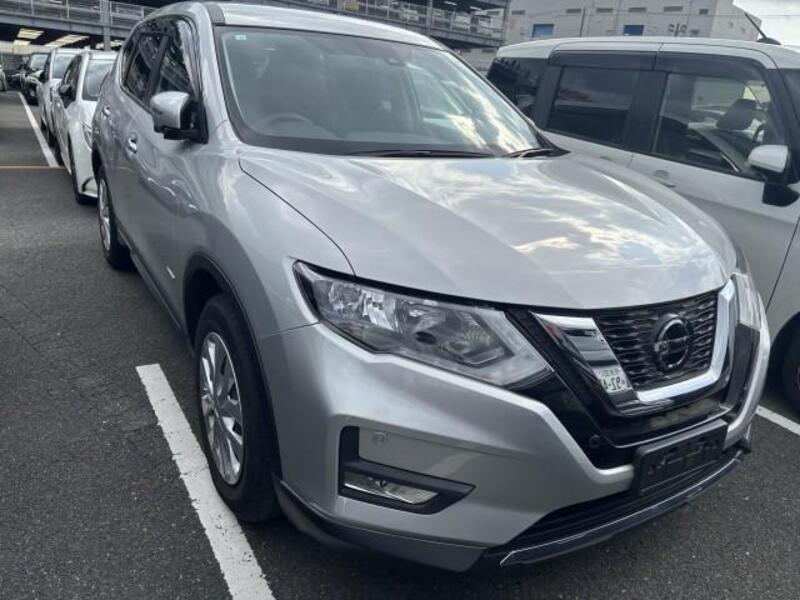 X-TRAIL
