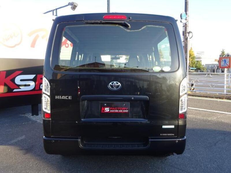 HIACE VAN