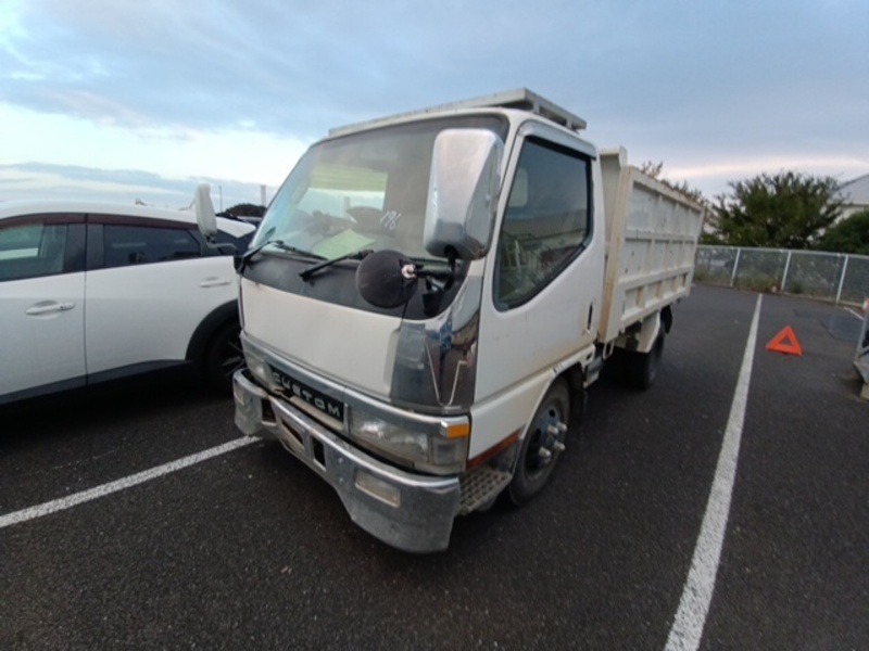 MITSUBISHI CANTER