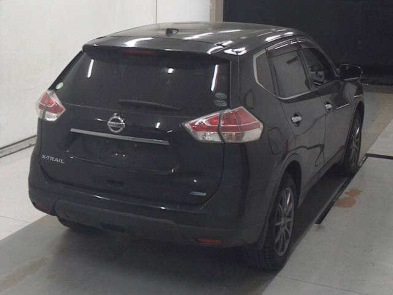 X-TRAIL