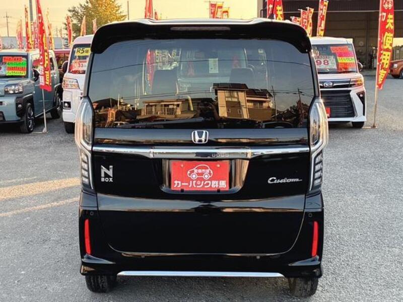 N BOX CUSTOM