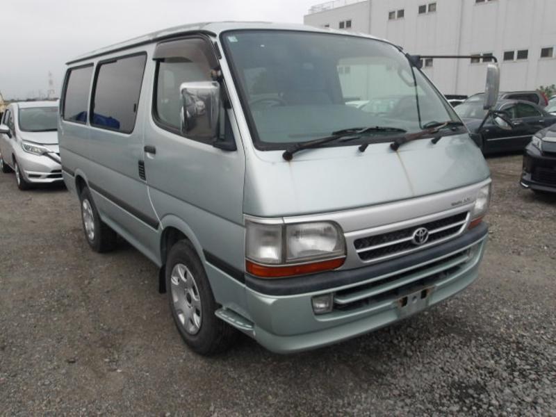 TOYOTA HIACE