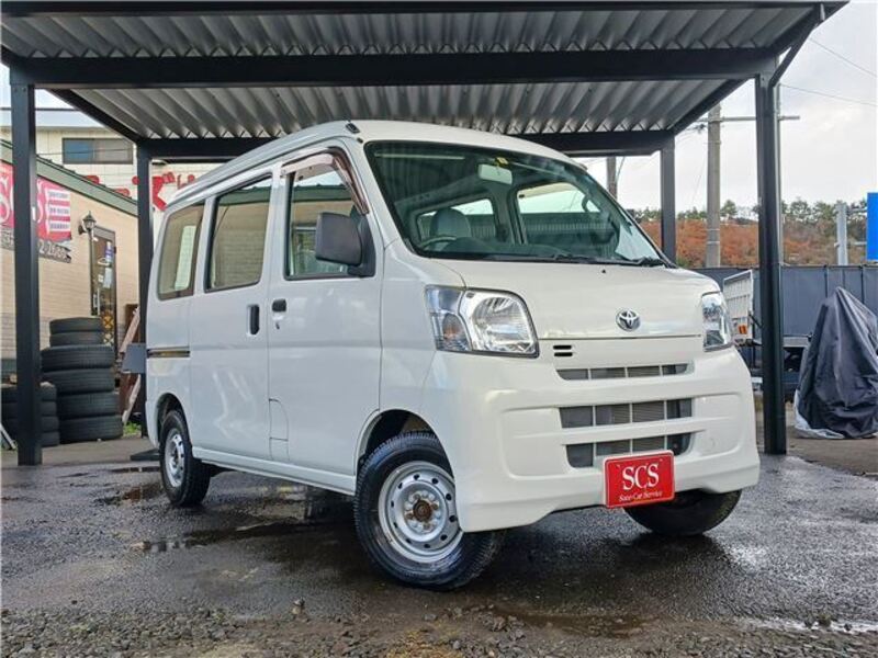 TOYOTA PIXIS VAN