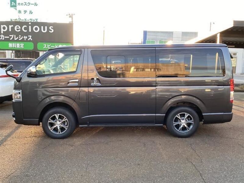 HIACE VAN