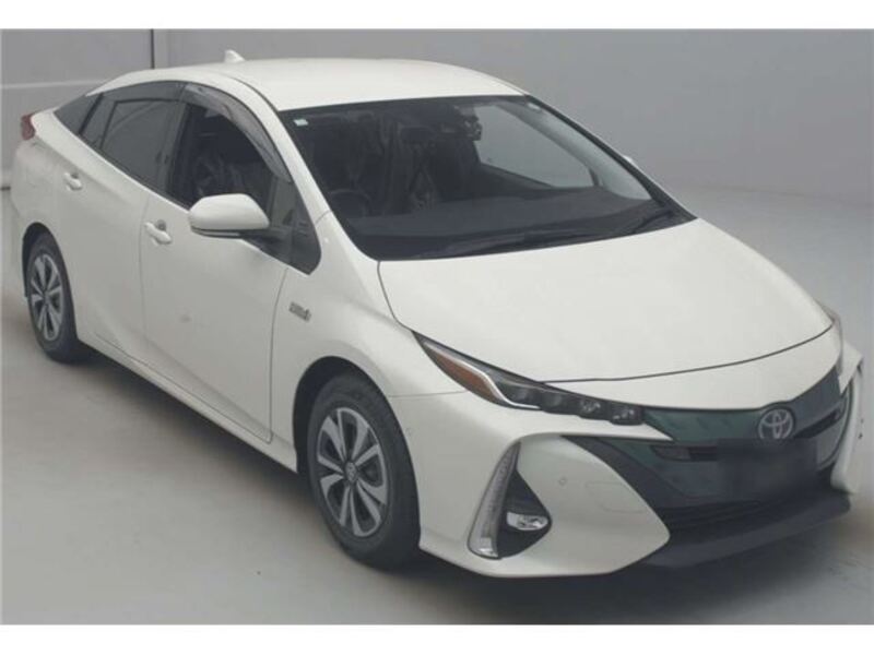 TOYOTA PRIUS PHV