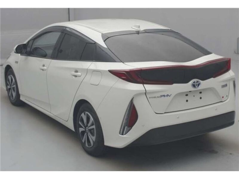 PRIUS PHV