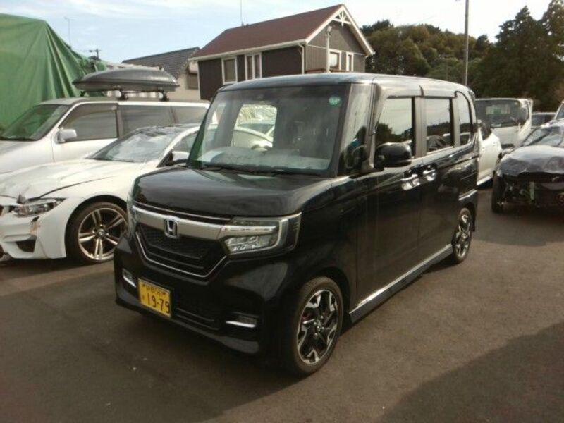 HONDA N BOX CUSTOM