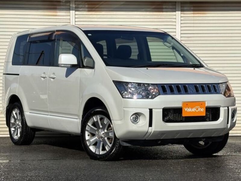 MITSUBISHI DELICA D5