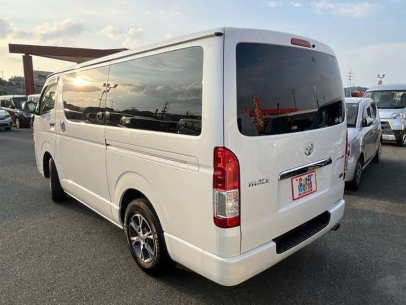 HIACE VAN