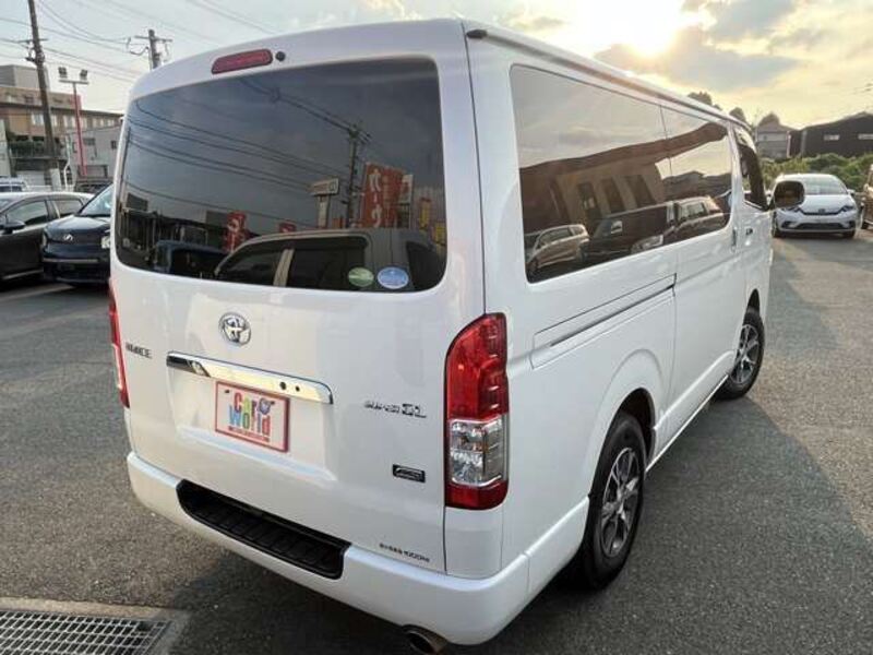 HIACE VAN