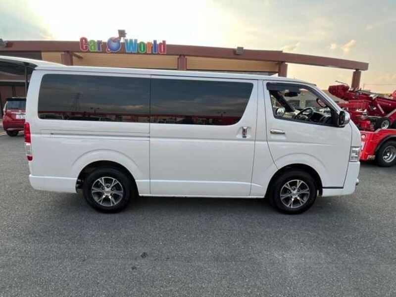 HIACE VAN
