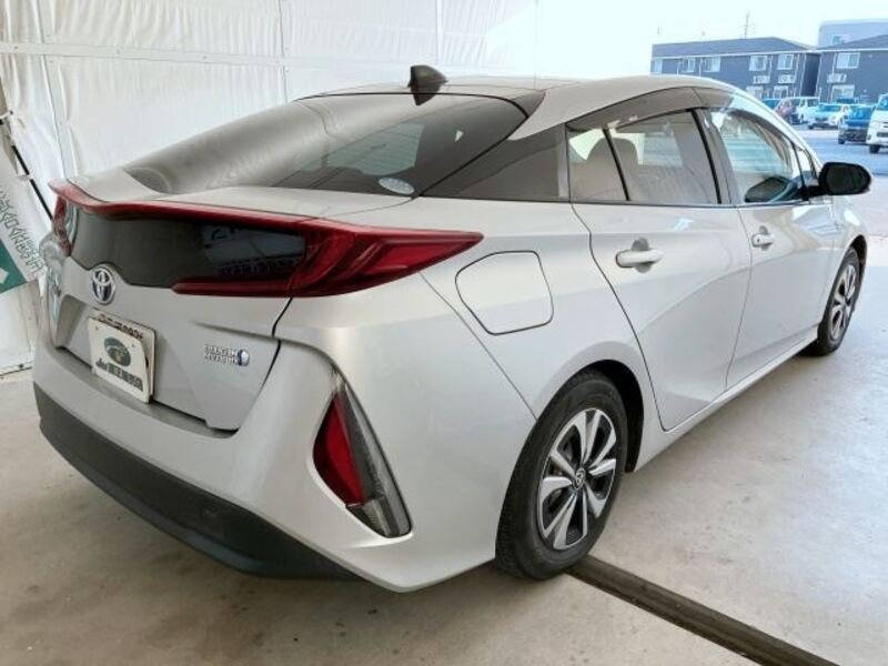 PRIUS PHV