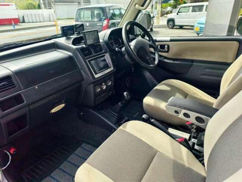 PAJERO MINI