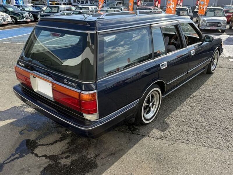 CROWN WAGON