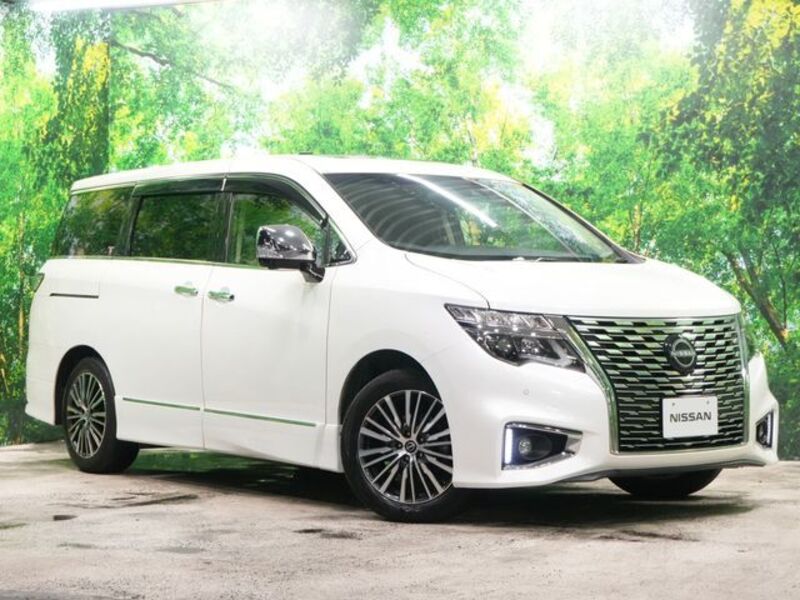 NISSAN ELGRAND