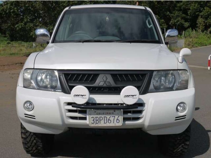 MITSUBISHI PAJERO