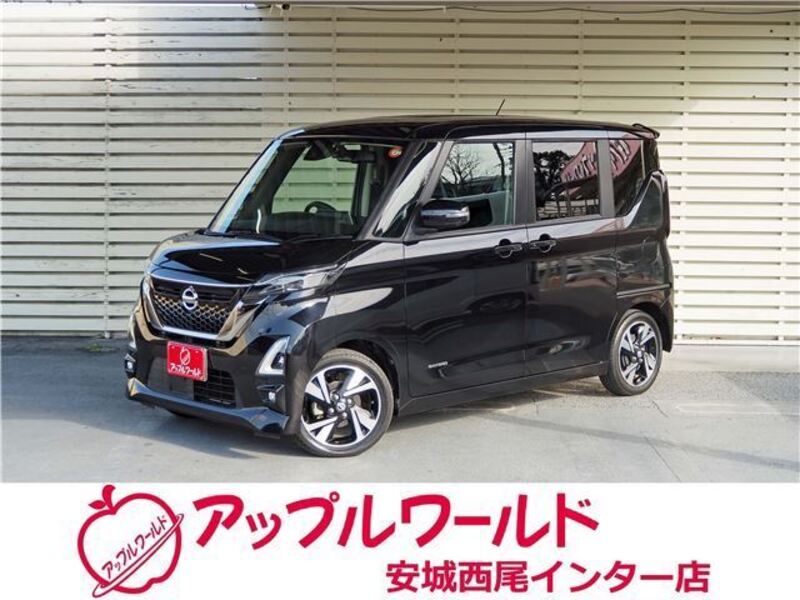 NISSAN ROOX